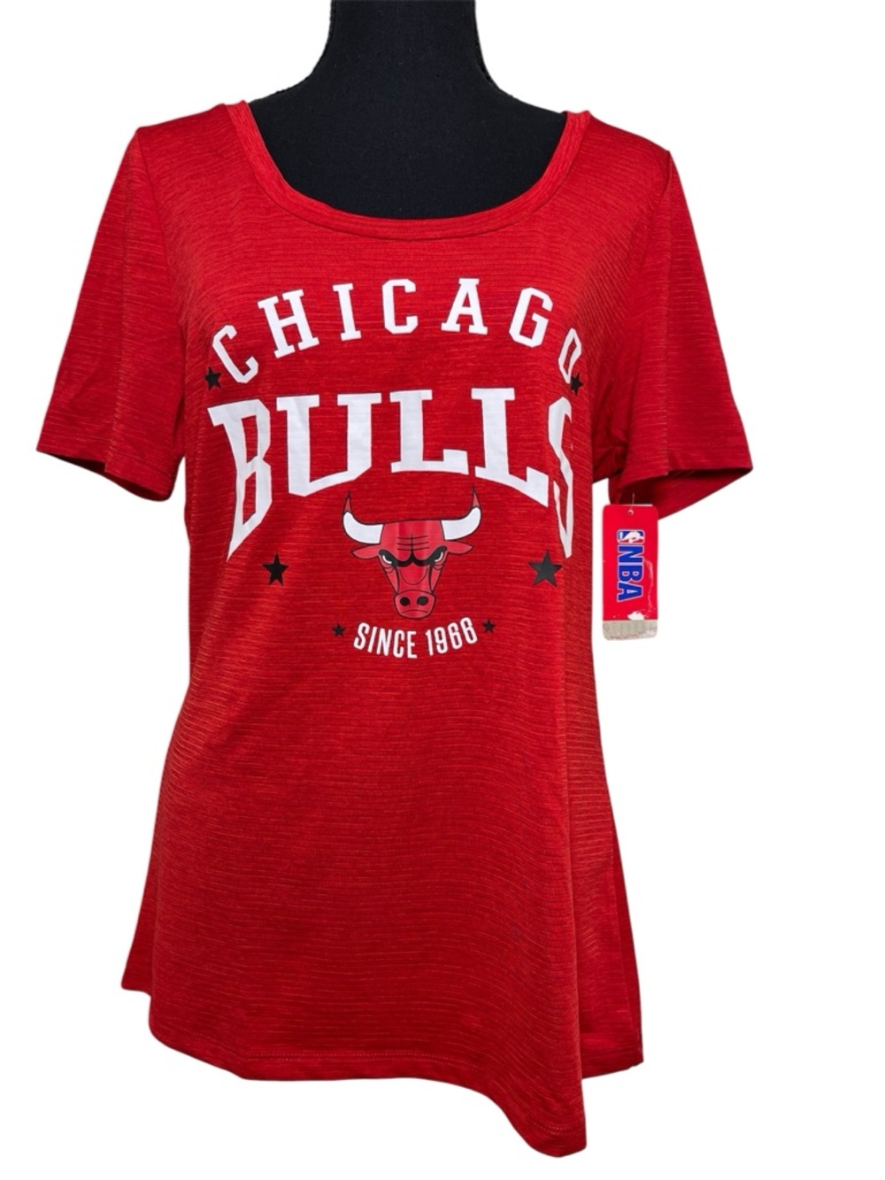 NBA Chicago Bulls Women’s Red Tee Shirt Size L Athletic Short Sleeve Graphic Top